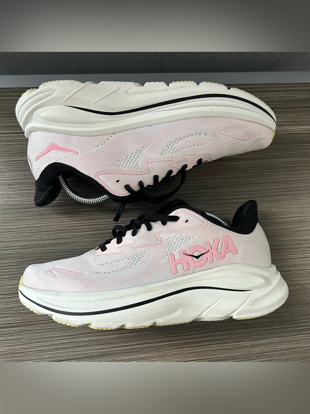 Hoka Clifton 10 Womens Running Shoes Lavender Pink Black 1162031 CTNS Size 11B